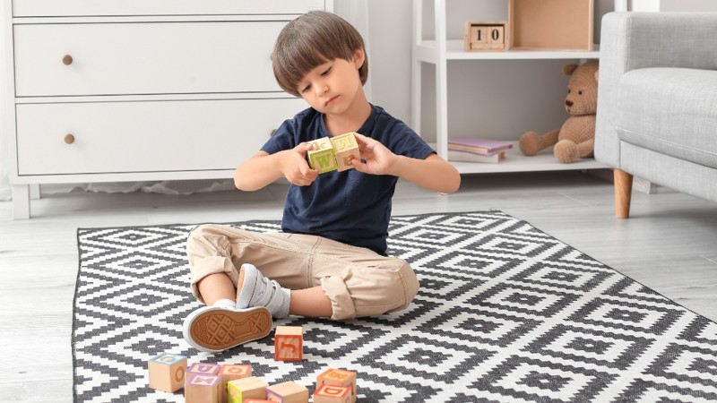 Top pomůcky a hračky pro děti s autismem